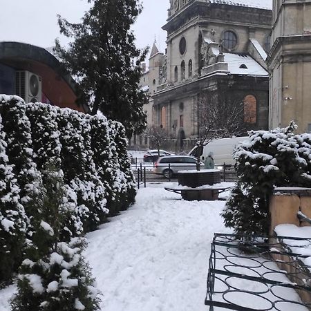 Двокімнатна Квартира В Центрі Міста Lviv Exterior photo